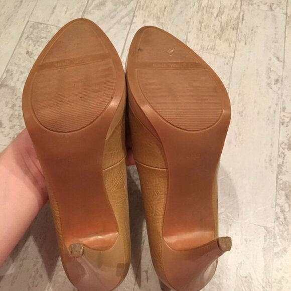 NINE WEST Rocha Tan Nude Heel Pumps 8.5 Round Toe - Picture 7 of 7